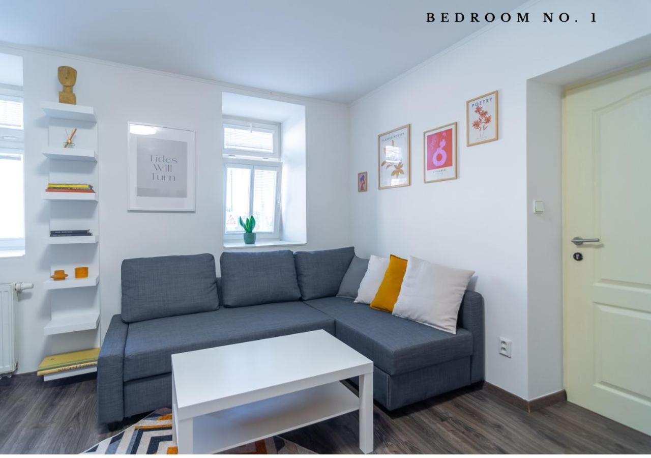 The Bookhouse, 5-Bedroom Residence By Prague Castle 외부 사진