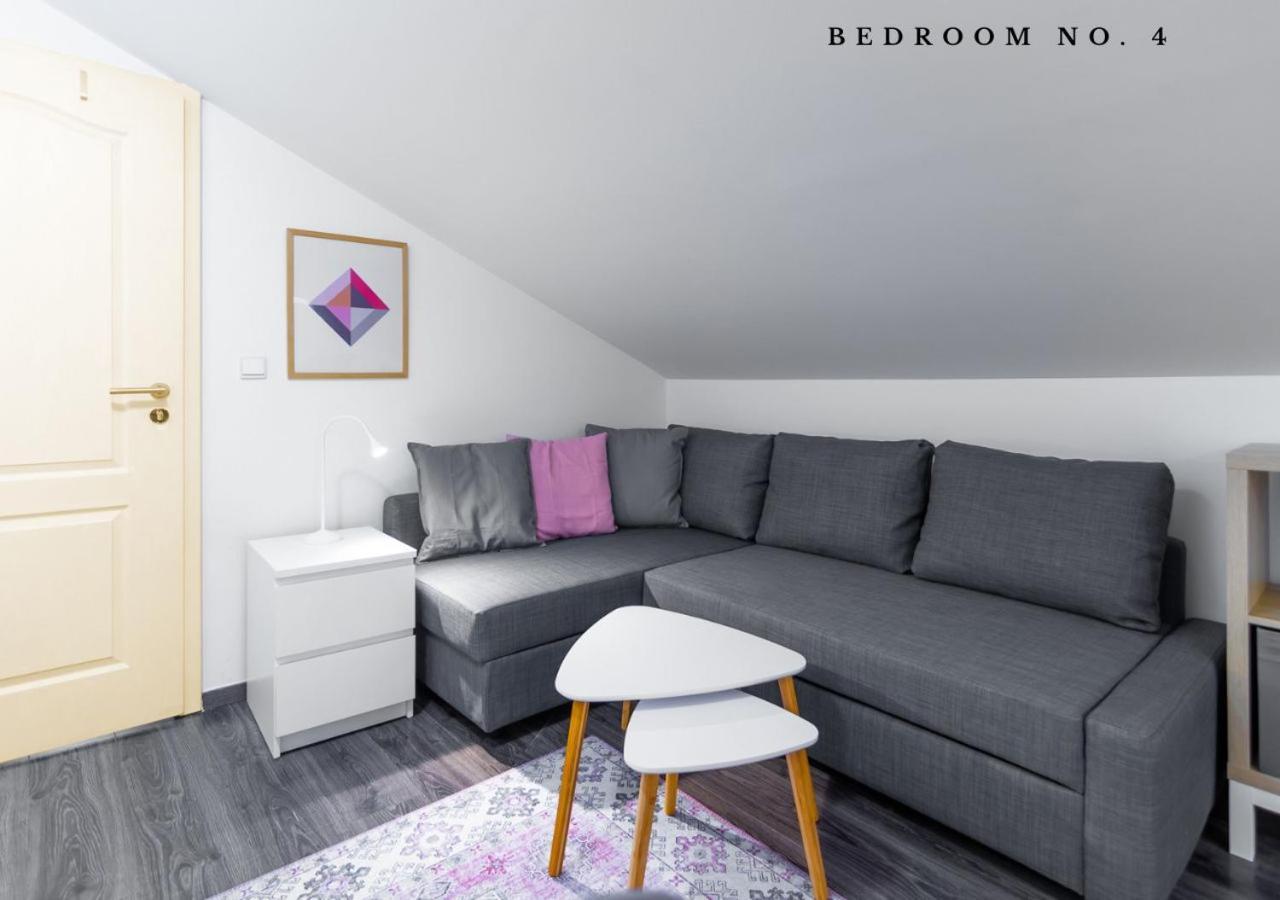 The Bookhouse, 5-Bedroom Residence By Prague Castle 외부 사진